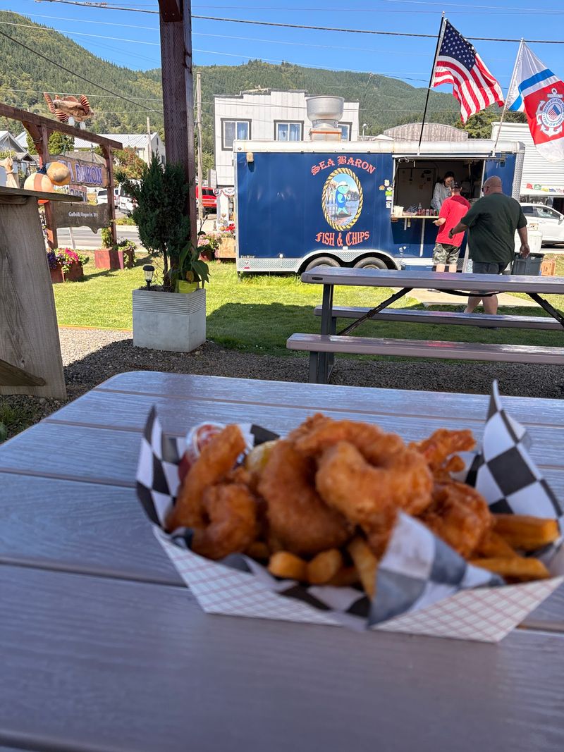 A Seafood Trailer Worth Tapping The Brakes For