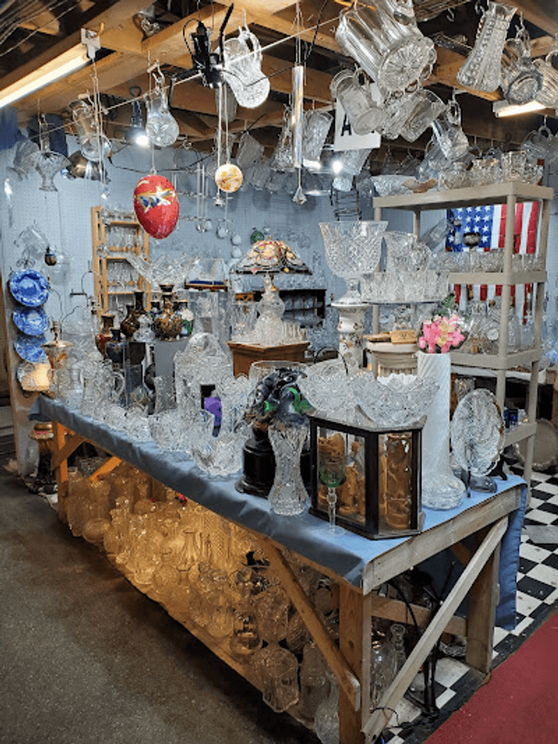 Vintage Glass Turns Browsing into Close Looking