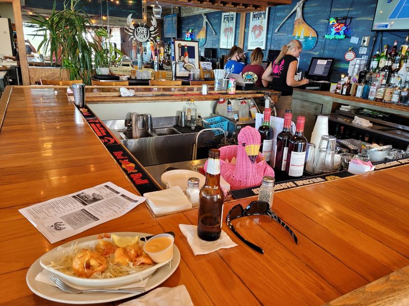 A Sandwich Offers Another Crab Cake Route