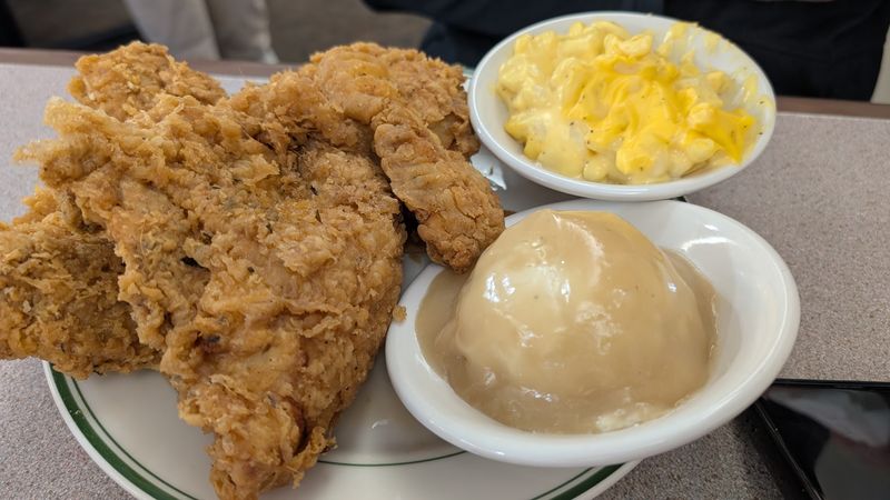 Fried Chicken and the Comfort Plates Grandma Would Approve Of