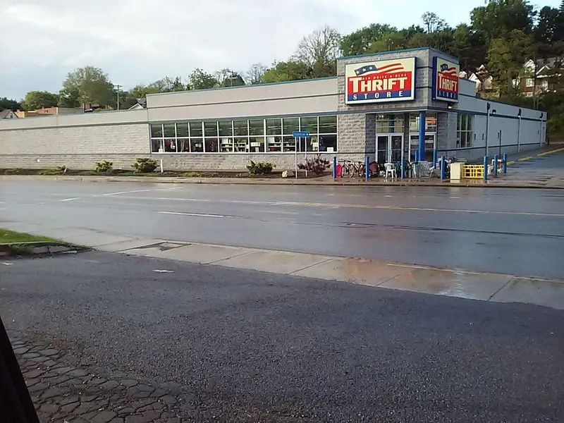 Red White & Blue Thrift Store - Pittsburgh (Route 65)