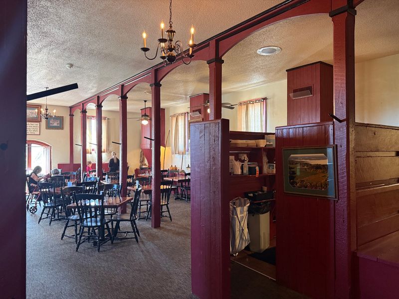 Why This Old Barn Deserves A Spot On Your Missouri Drive List