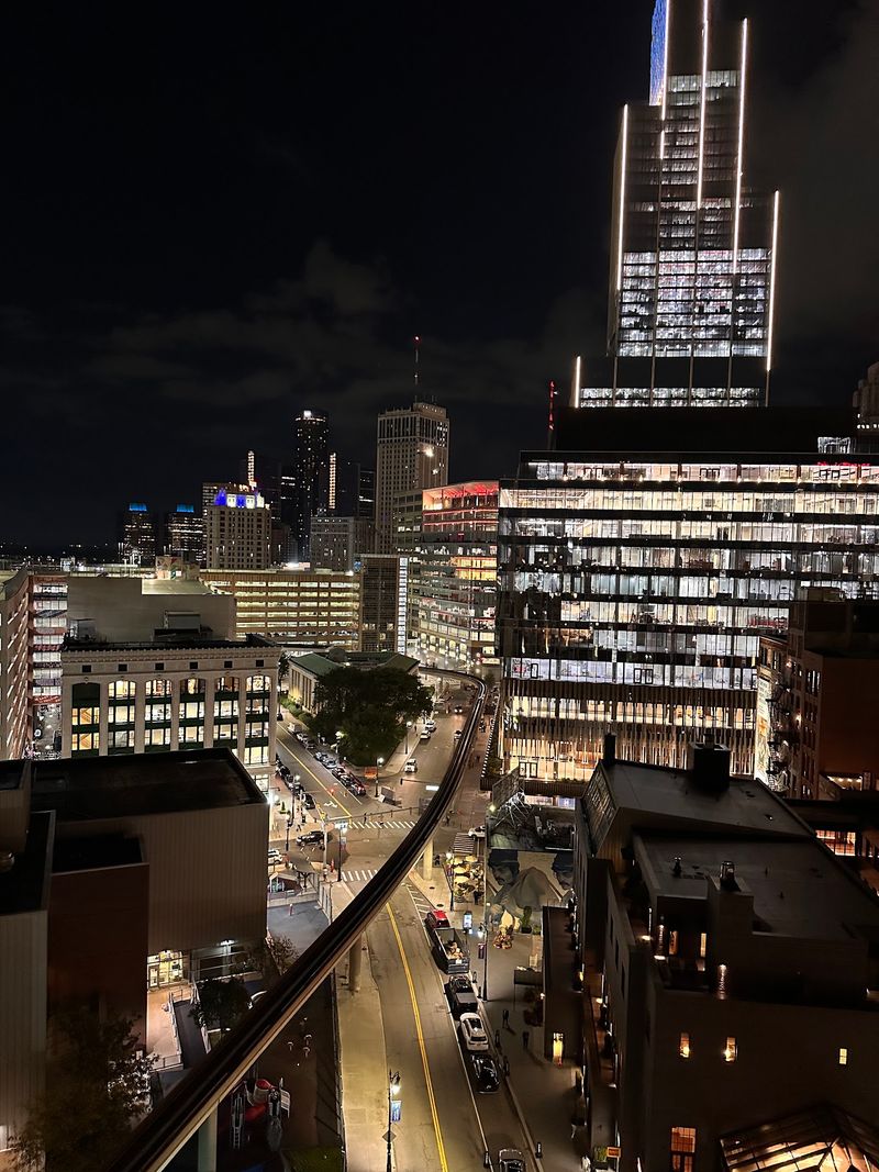 A Few Smart Moves Make Your Rooftop Night Go Smoothly