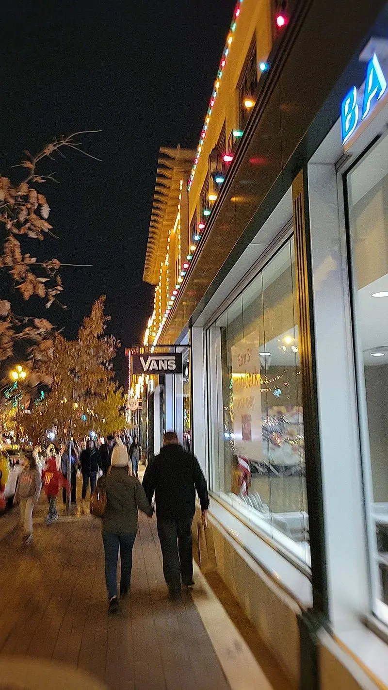 Holiday Lights That Turn The Plaza Golden
