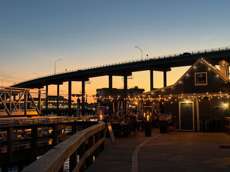 Dixie Fish Company: Find Dinner in Fishing History