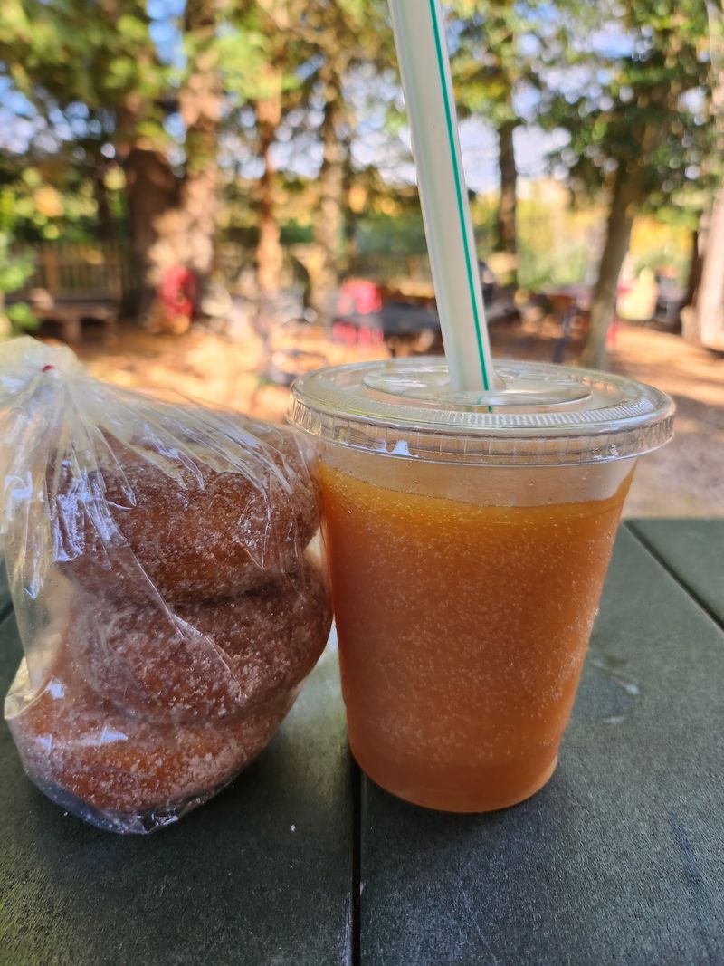 The Apple Place, East Longmeadow: Apples Every Which Way