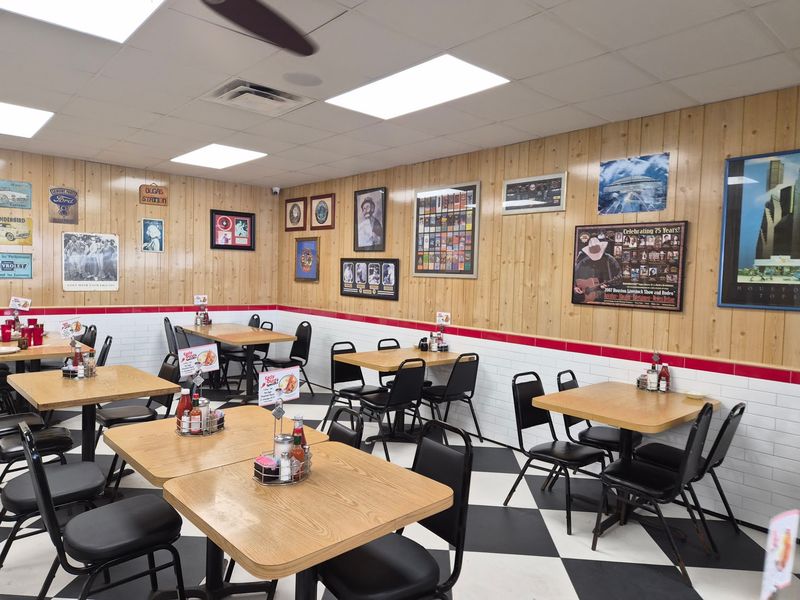 Tel-Wink Grill
