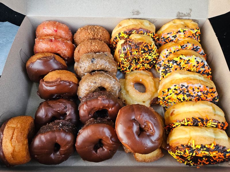 Mama C's Donuts