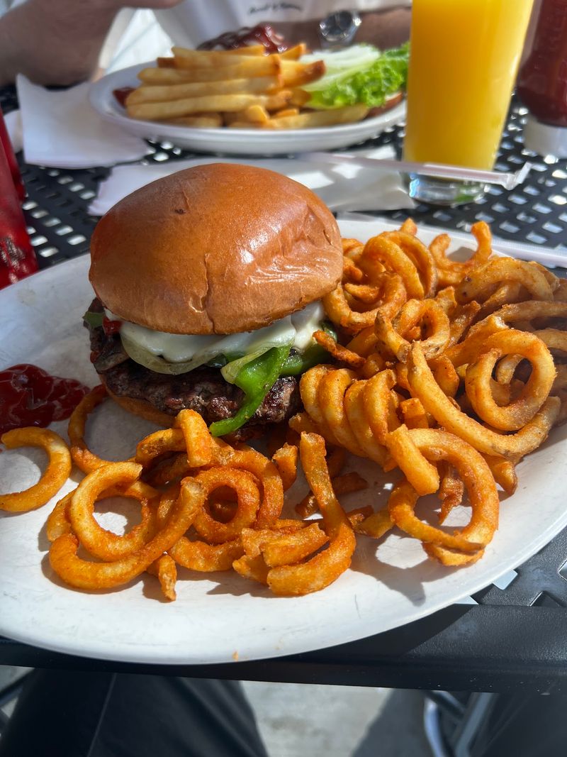 Lunch Brings Burgers, Gyros, and Plenty of Choices