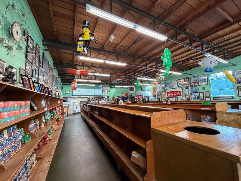Eating Off Old Grocery Shelves Is Part Of The Fun