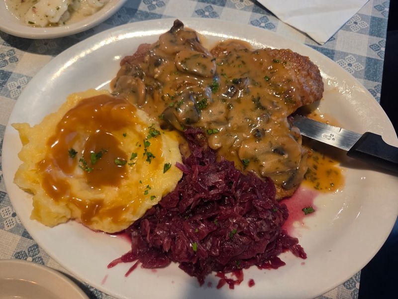 Hearty Meats Bring Sunday-Dinner Energy