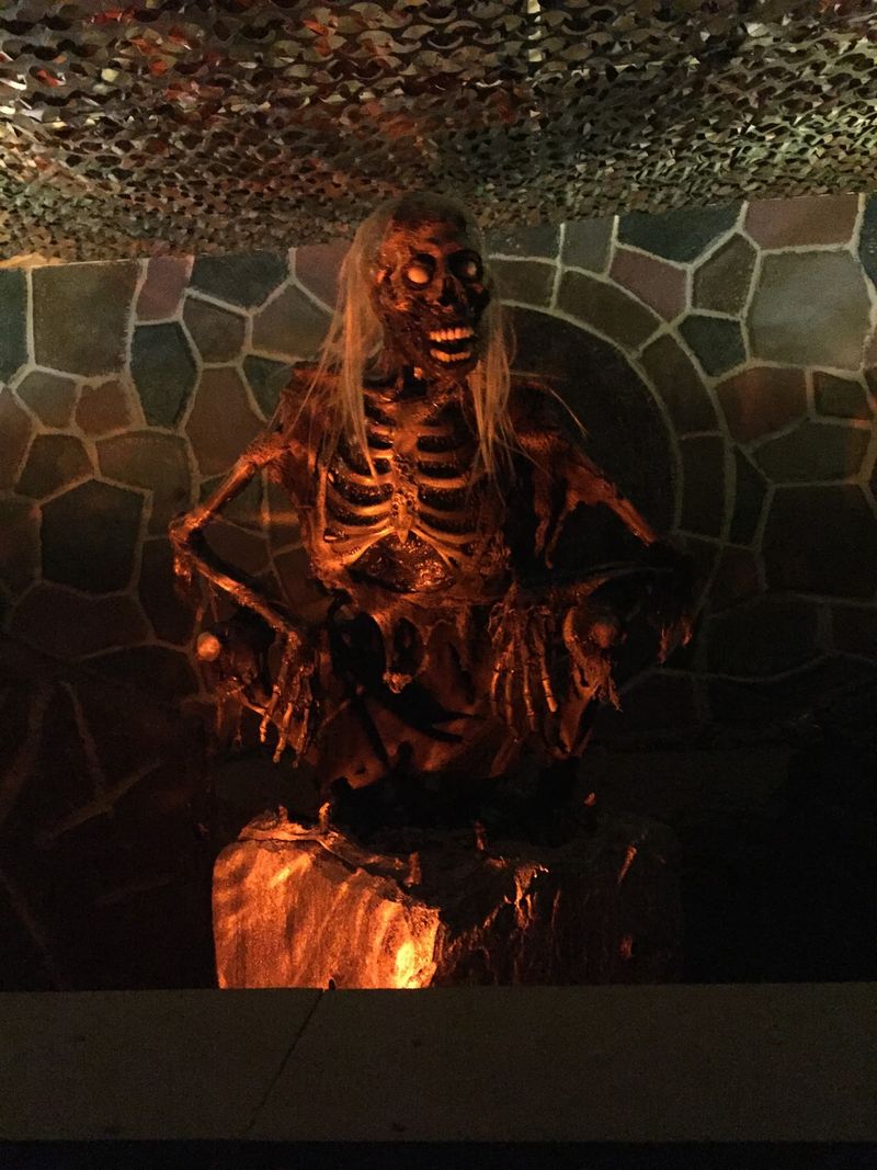 Amarillo Scaregrounds - HAUNTED HOUSE - Scream Park