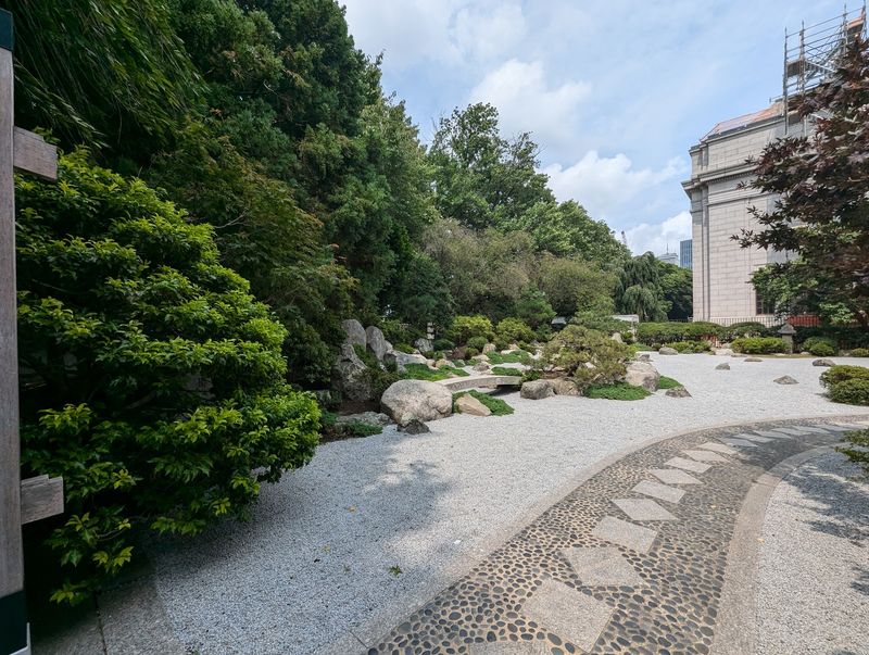 Look Closely At The Garden's 200-Plus Stones