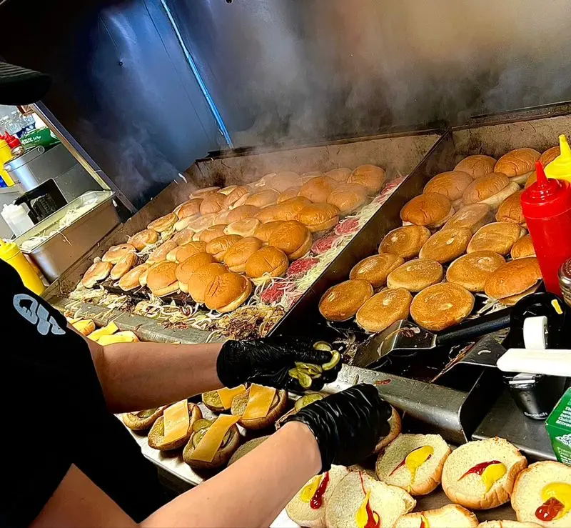 Plan Your Visit To Motz's Burgers