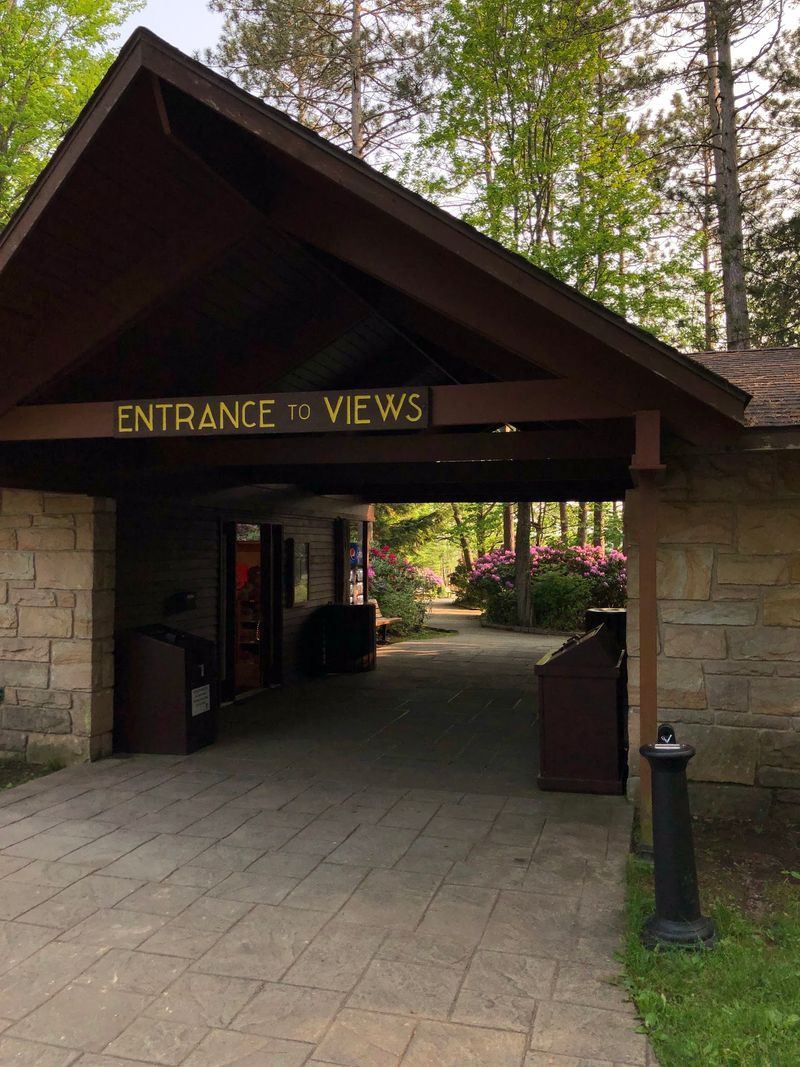 A Visitor Center Makes the View Meaningful