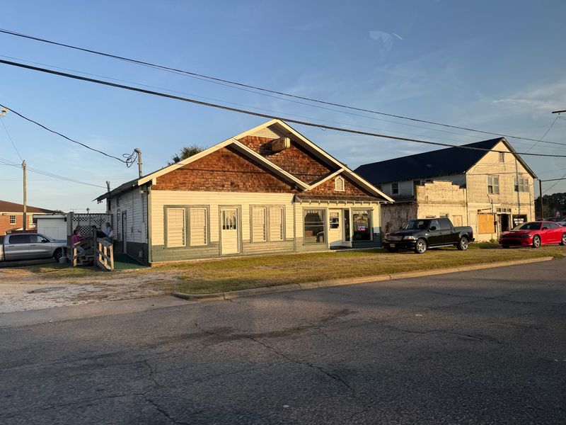 The Little Building That Became A North Carolina Seafood Landmark