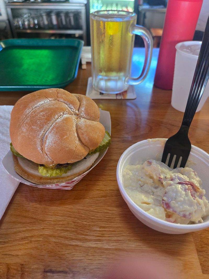 Duffy’s Tavern: Keep Lunch Uncomplicated