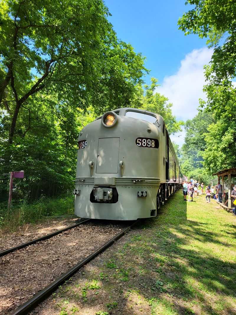Why This Little Railroad Earns A Spot On Your Missouri List