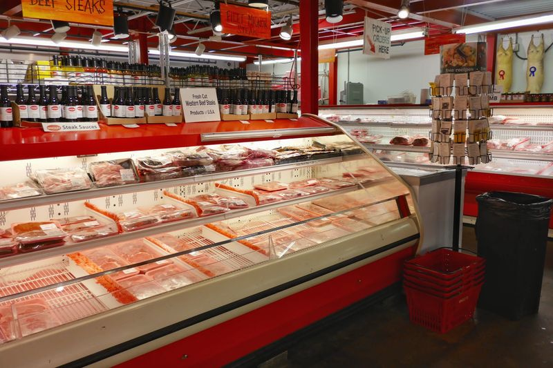 Dinner Plans Get Easier With Steaks, Wings, And Pizza Nearby