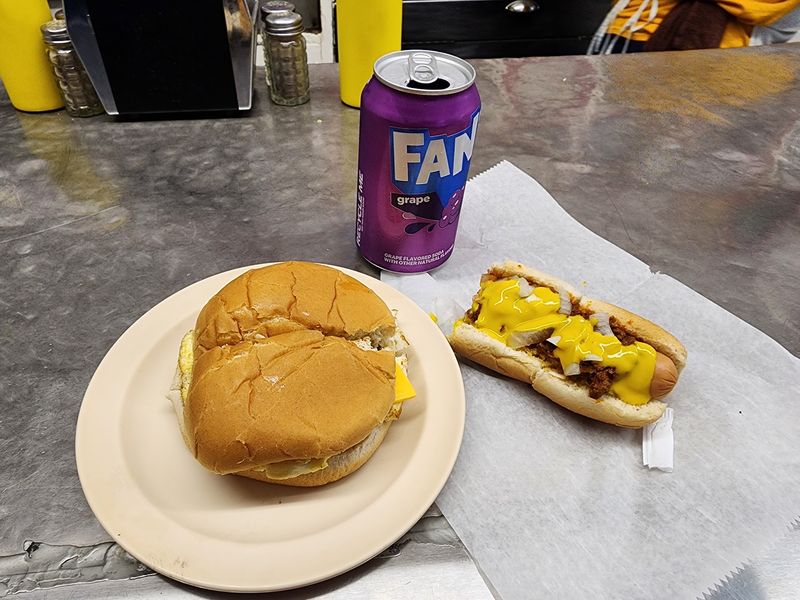Plan Your Visit to Texas Tavern
