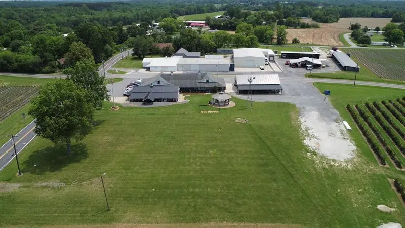 Knob Creek Orchard, Lawndale