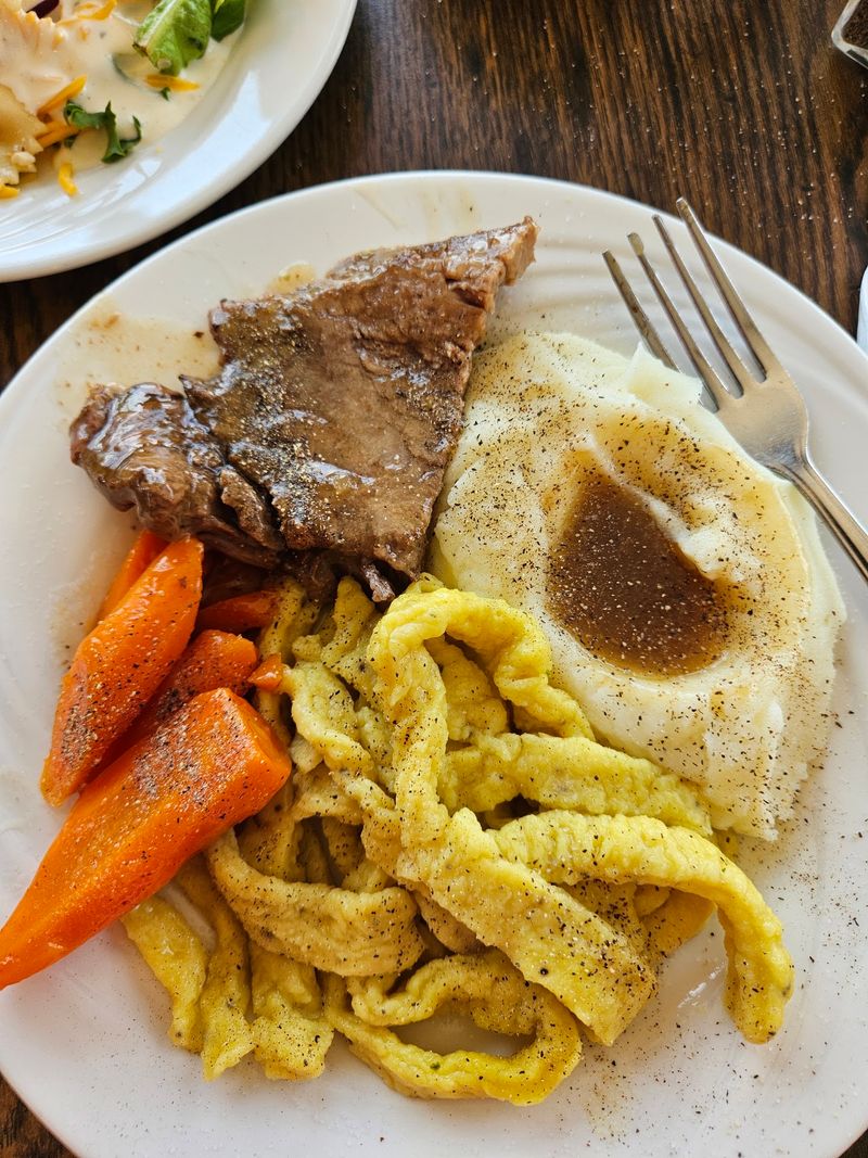 Turn Sunday Lunch Into a Small Ohio Getaway