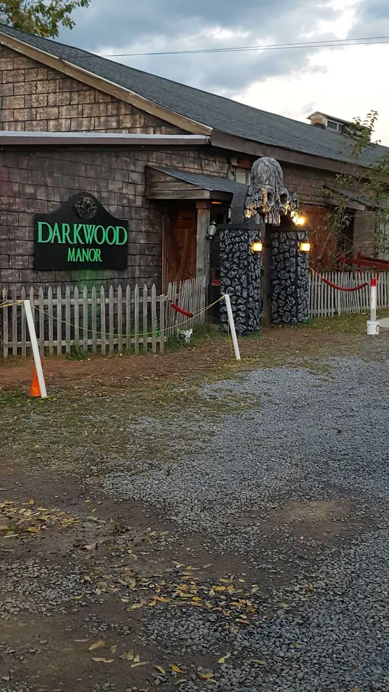 DarkWood Manor