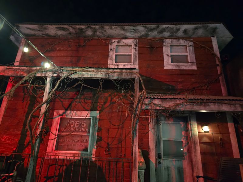 Abandoned Haunted House Complex
