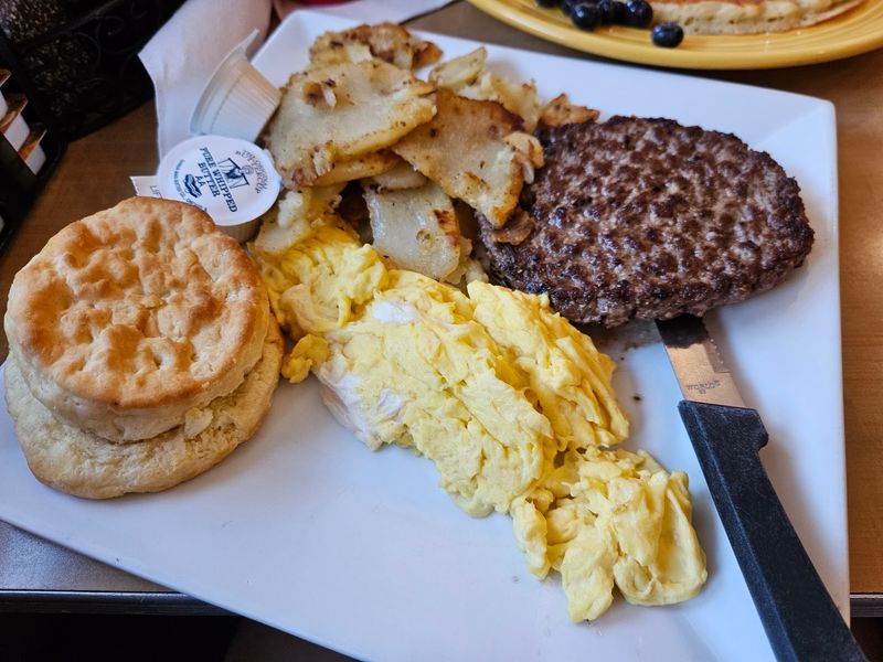 Breakfast Never Clocks Out Here, Even At Dinnertime
