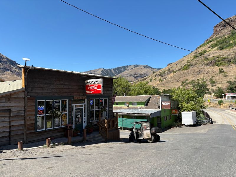 A Canyon Drive That Starts The Meal Early