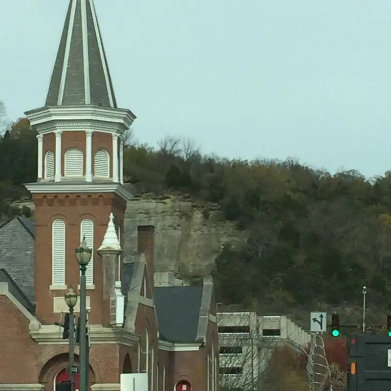 A Frankfort Neighborhood Packed With Old Stories