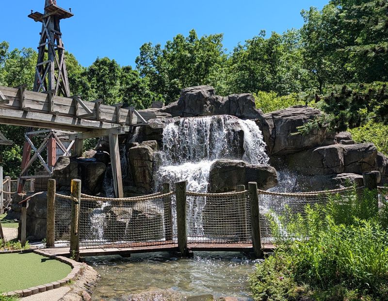 Two Mini Golf Courses Settle Family Rivalries Fast