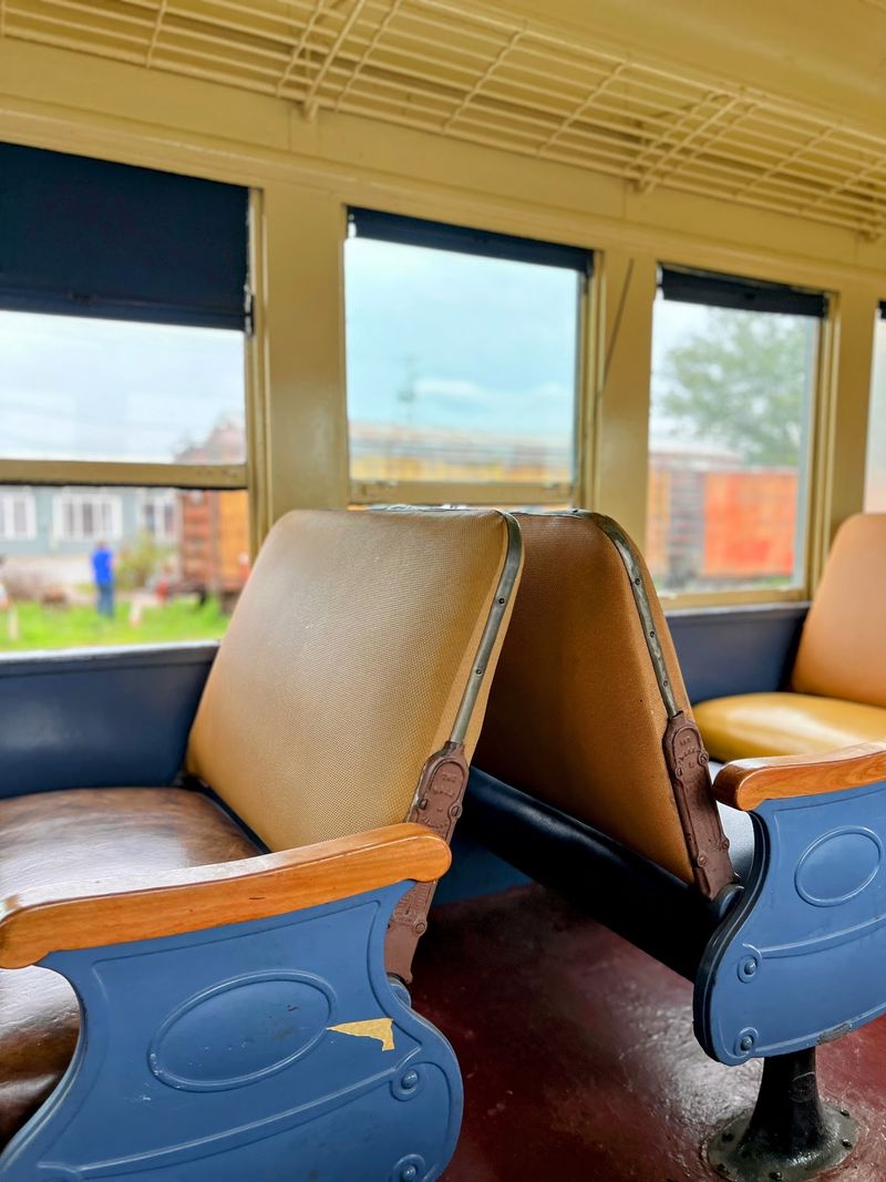 A Coach Without Air Conditioning, And Fans Who Like It That Way