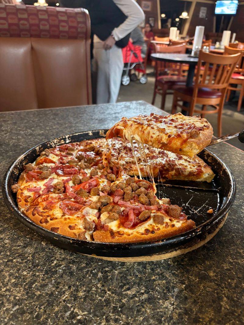 Pan Pizza With a Crunchy Edge