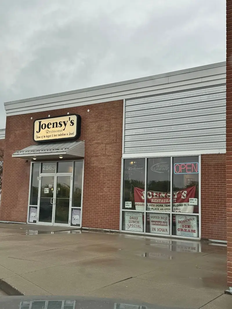 A Family Name That Spread Across Eastern Iowa