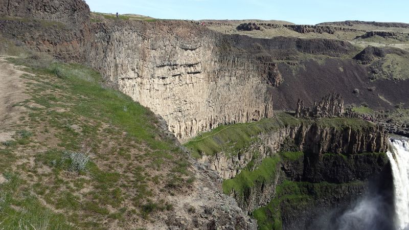 Rim Trails For The Curious And Sure-Footed