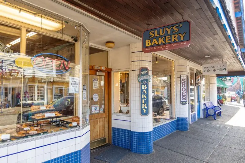 A Bakery In Little Norway That Opens Before The Sun