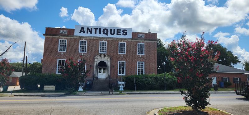 A Phone Company Building Became Home To Three Centuries Of Treasure