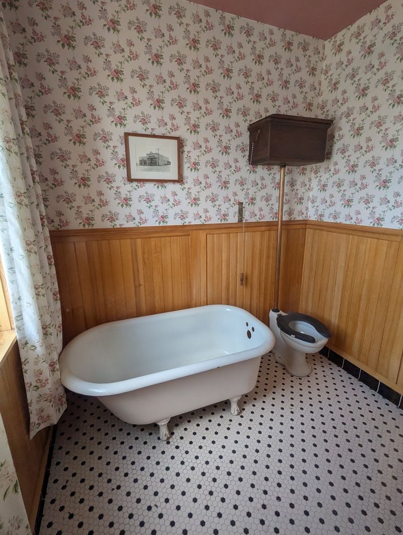 Soaking Tubs, Soft Pillows, And Rooms With Their Own Personality