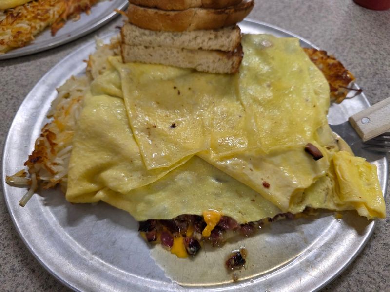 A North Seattle Diner Where The Griddle Never Gets A Night Off