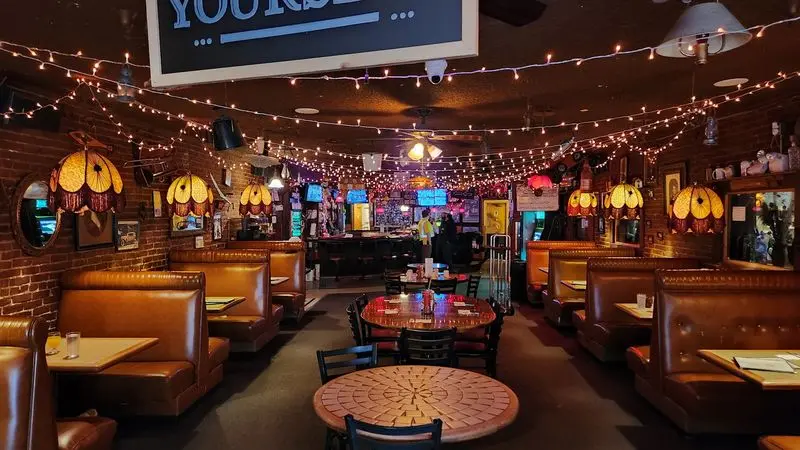 A Late-Night Diner Hiding In Plain Sight On The East Side