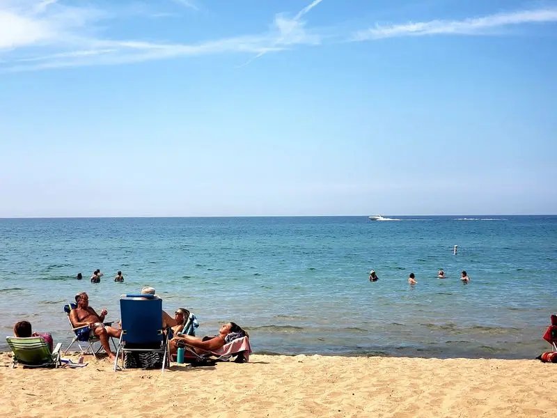 A Shoreline That Feels Like a Small Escape