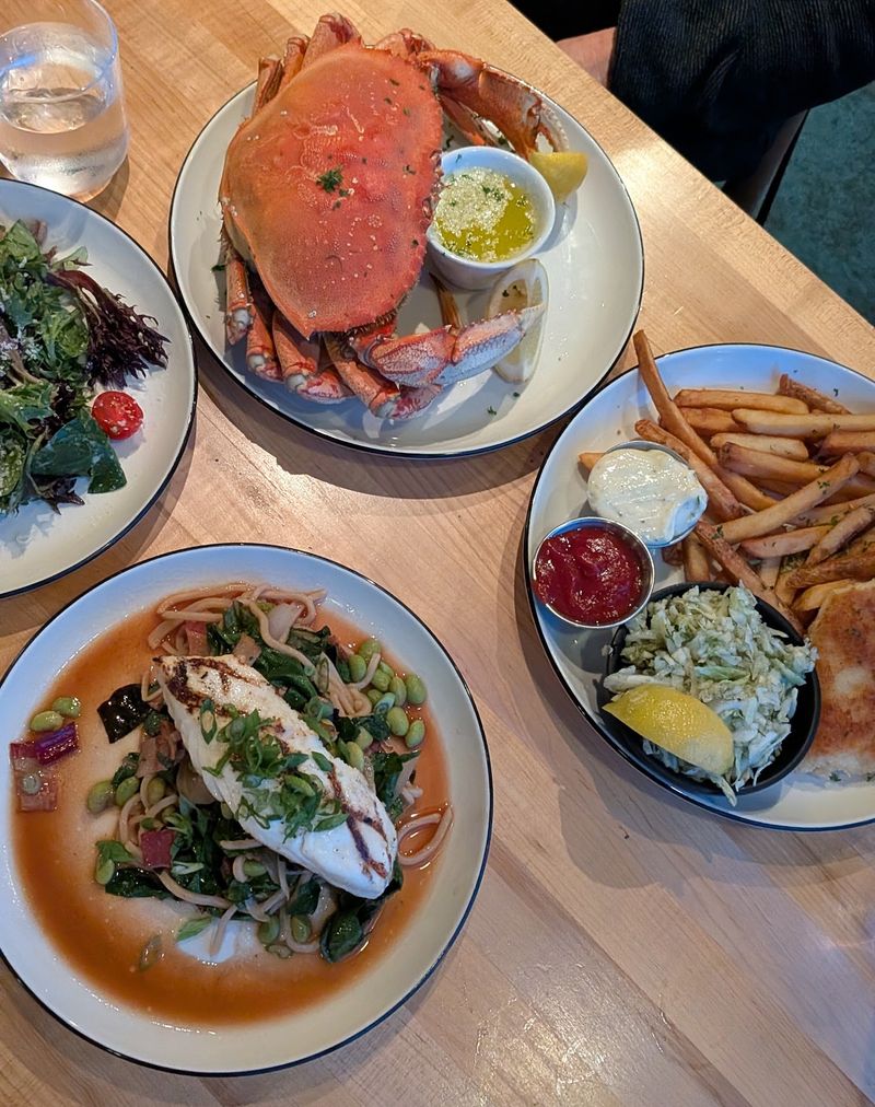 Your Crab Cravings Have A Home On The Newport Bayfront