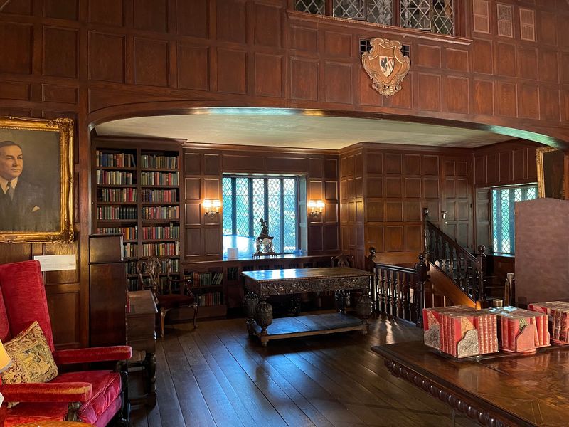 Rooms That Make History Feel Close