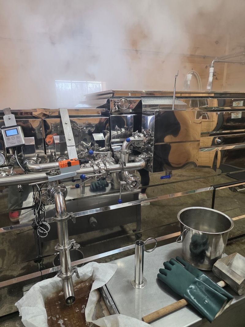 Watch Sap Turn Into Syrup Right Before Your Eyes