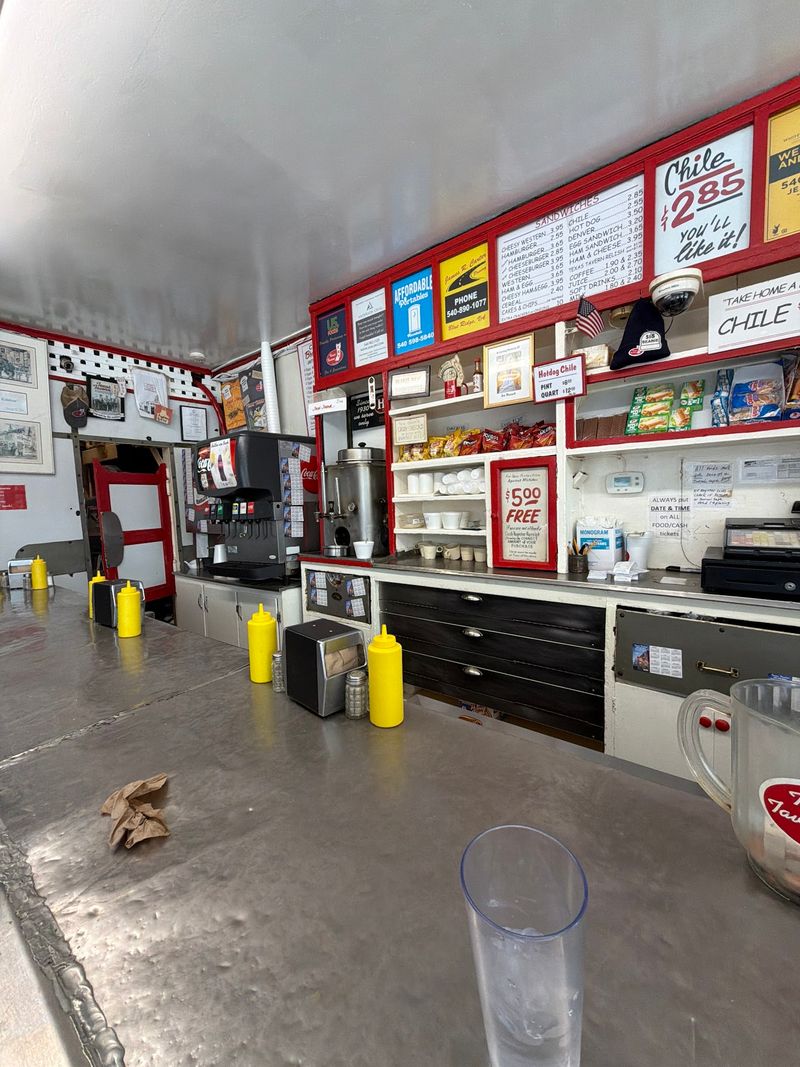 Squeeze Into a Tiny Diner With Just 10 Seats