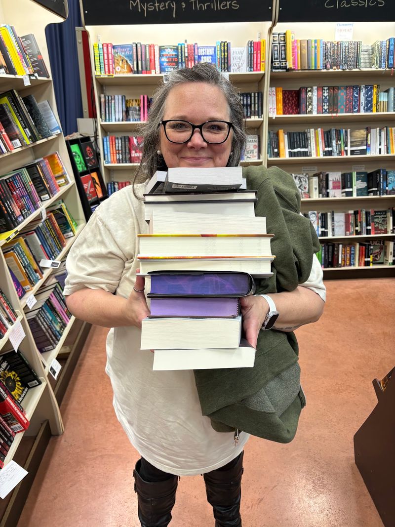 Rewards That Make Heavy Readers Grin
