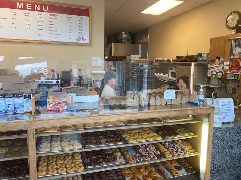 Plain Room, Quick Service, Neighborhood Feel