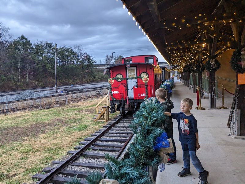 Polar Express Season Brings Holiday Magic To Stearns