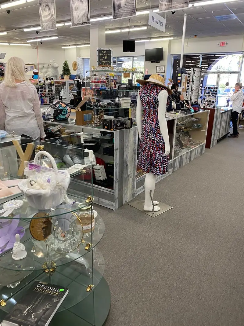 Wednesday Shoppers Get A Sweet Deal On Women's Clothing